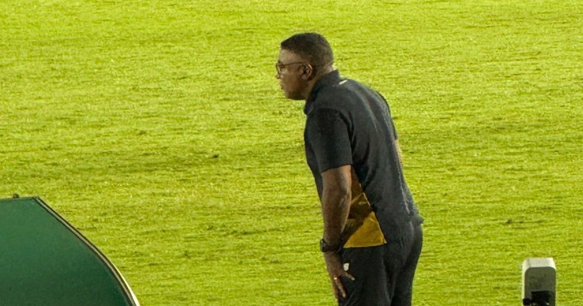 Torcida do São Paulo vaia Roger Machado antes de duelo com o Mirassol