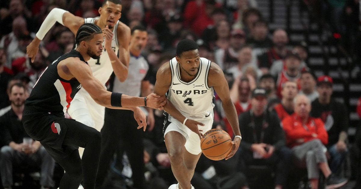 Fox decide, Spurs vencem Blazers e avançam às semifinais do Oeste da NBA