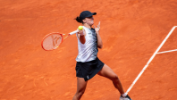 Problemas estomacais voltam a assombrar Madrid Open, e Iga Swiatek desiste