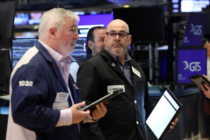 Traders no pregão da Bolsa de Valores de Nova York em 29 de abril de 2026
