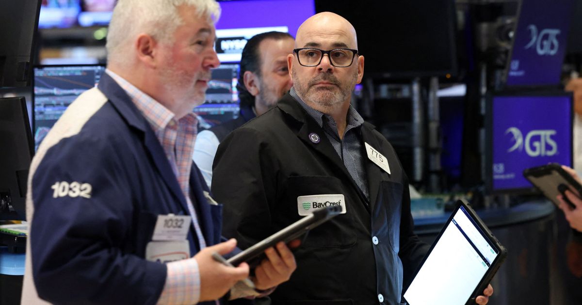 Wall Street opera em alta após decisão do Fed e balanços de big techs