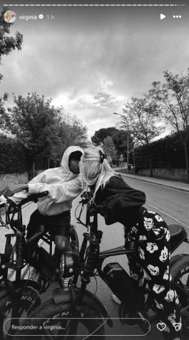 Virginia e Vini Jr. durante passeio de bicicleta em Madri, na Espanha • Instagram/Virginia