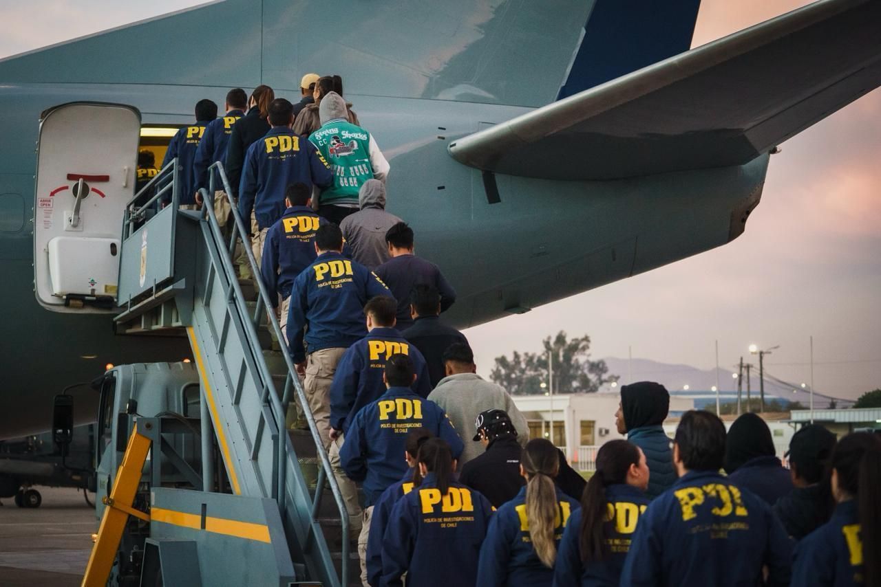 voo-de-deportacao-do-chile