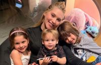 Virginia posta foto com filhos após chegar de Dubai: "Ter pra onde voltar"