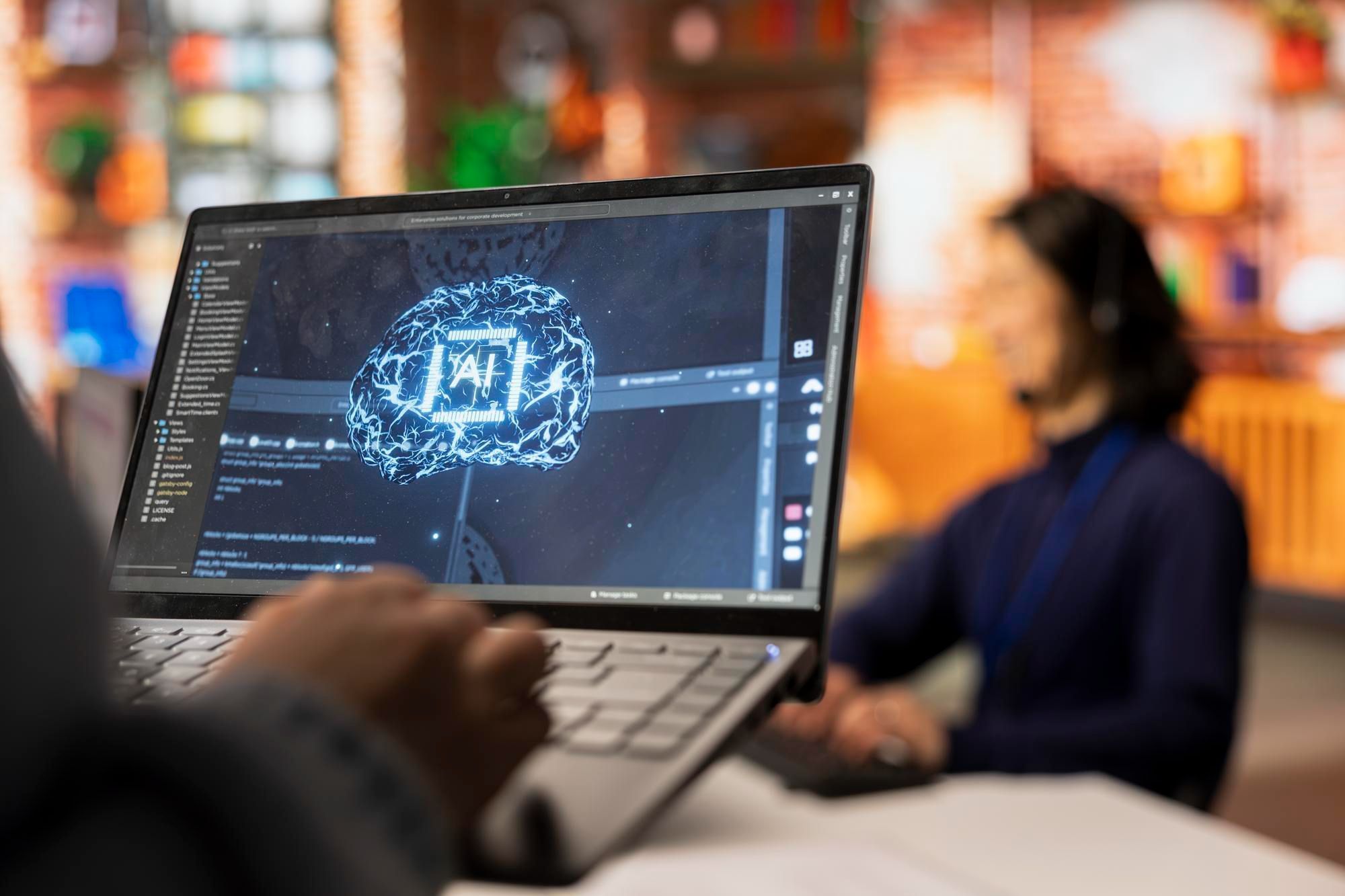 trabalhador-usando-tecnologia-de-IA-em-seu-computador