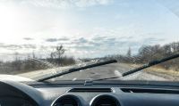 Geada no para-brisa: como tirar sem riscar o vidro do carro