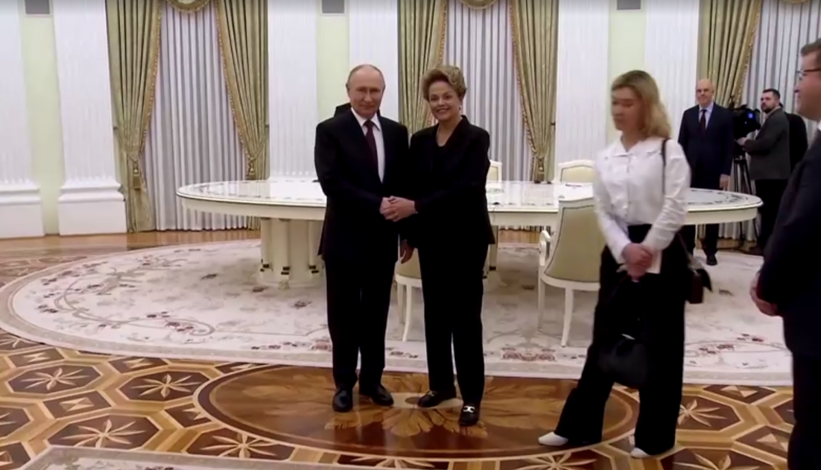 Putin vê recuperação do mercado russo e defende proteção de refinarias