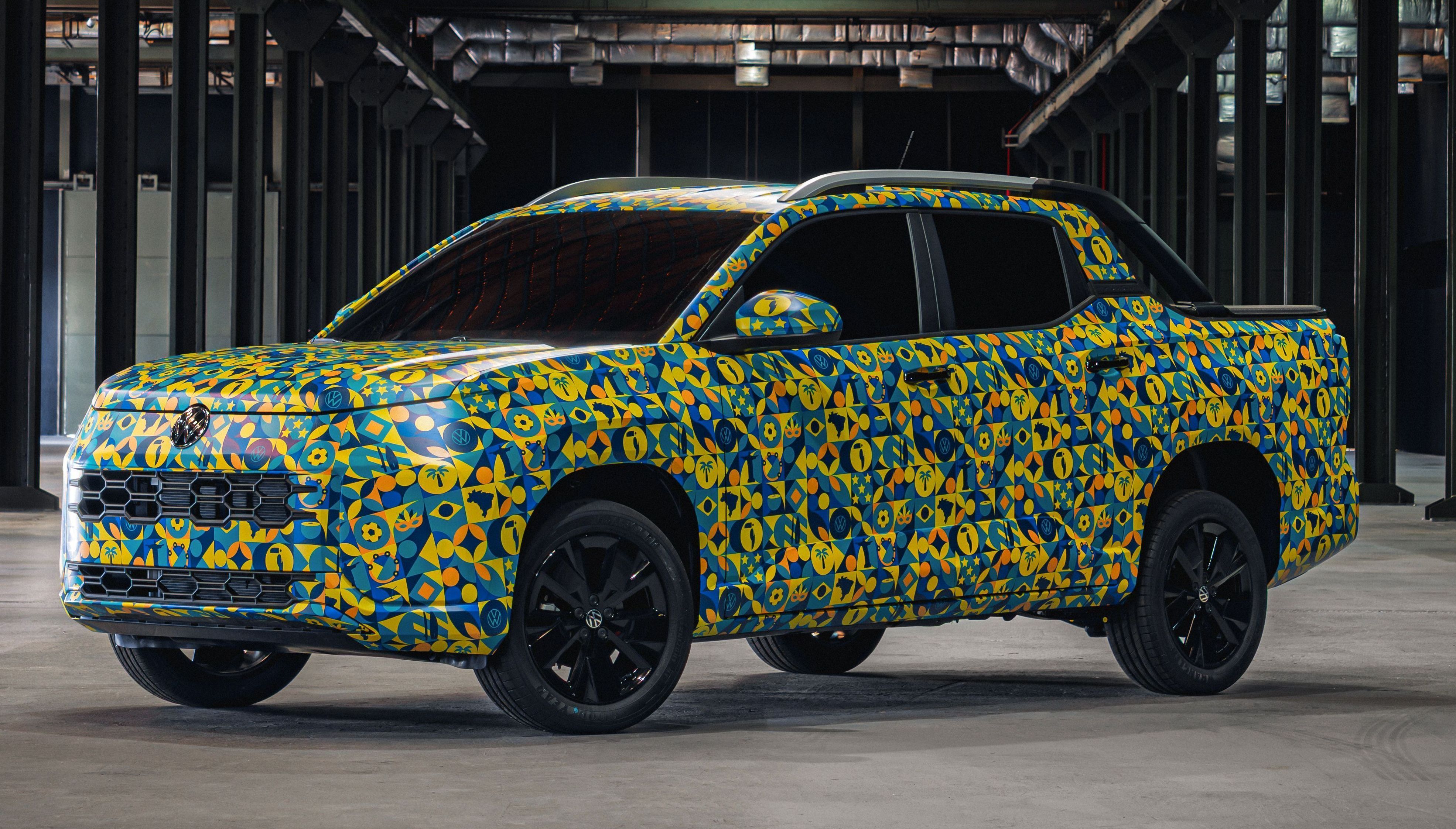 Volkswagen Tukan 2027: picape é revelada com camuflagem da Seleção Brasileira