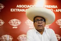 Candidato presidencial do Peru é acusado de crimes financeiros