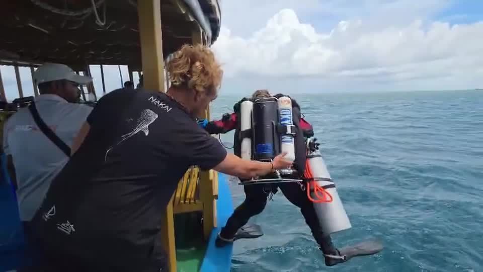 Thi thể hai thợ lặn người Ý được tìm thấy ở Maldives | CNN Brazil