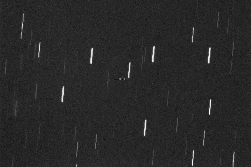 O asteroide próximo da Terra 2026JH2 em uma imagem capturada pelo Projeto Telescópio Virtual em 16 de maio, quando o objeto estava a 1,5 milhão de quilômetros (930.000 milhas) da Terra. • Gianluca Masi/Projeto Telescópio Virtual