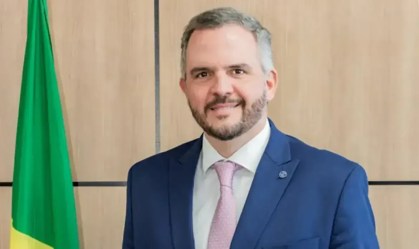 O ministro de Portos e Aeroportos, Tomé Franca
