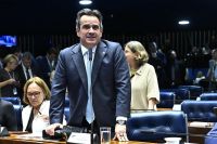 Operação da PF contra Ciro esfria aproximação do PP com Flávio Bolsonaro
