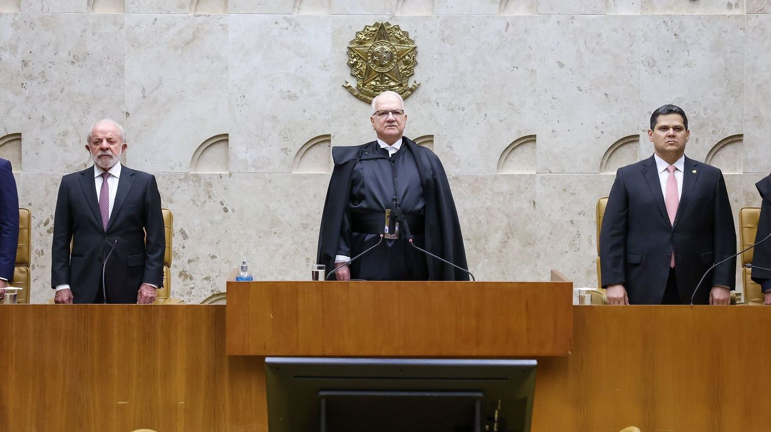 Luiz Inácio Lula da Silva, Edson Fachin e Davi Alcolumbre em sessão de abertura do ano judiciário de 2026, no STF (Supremo Tribunal Federal), Brasília