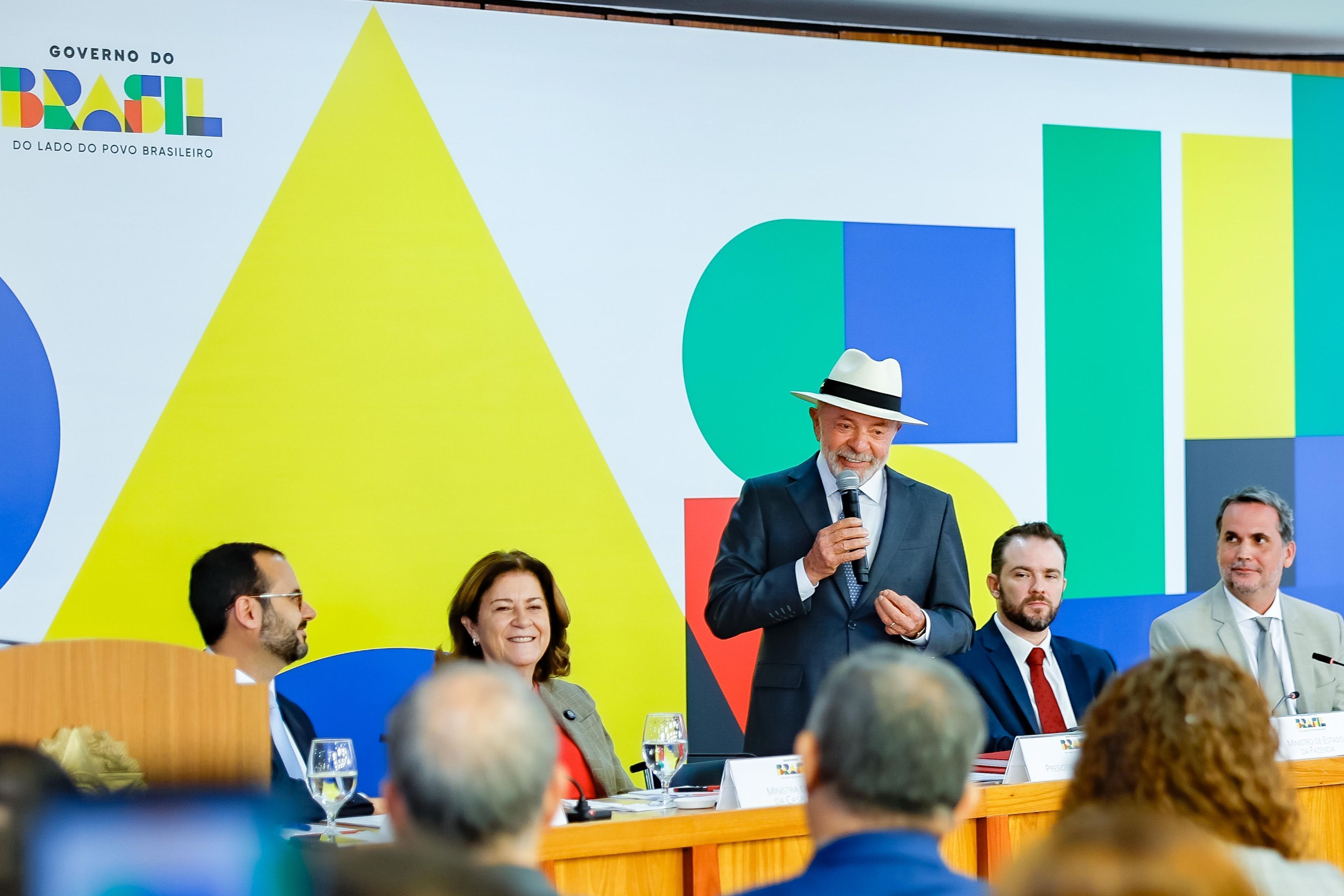 04.05.2026 - Assinatura da Medida Provisória referente ao Novo