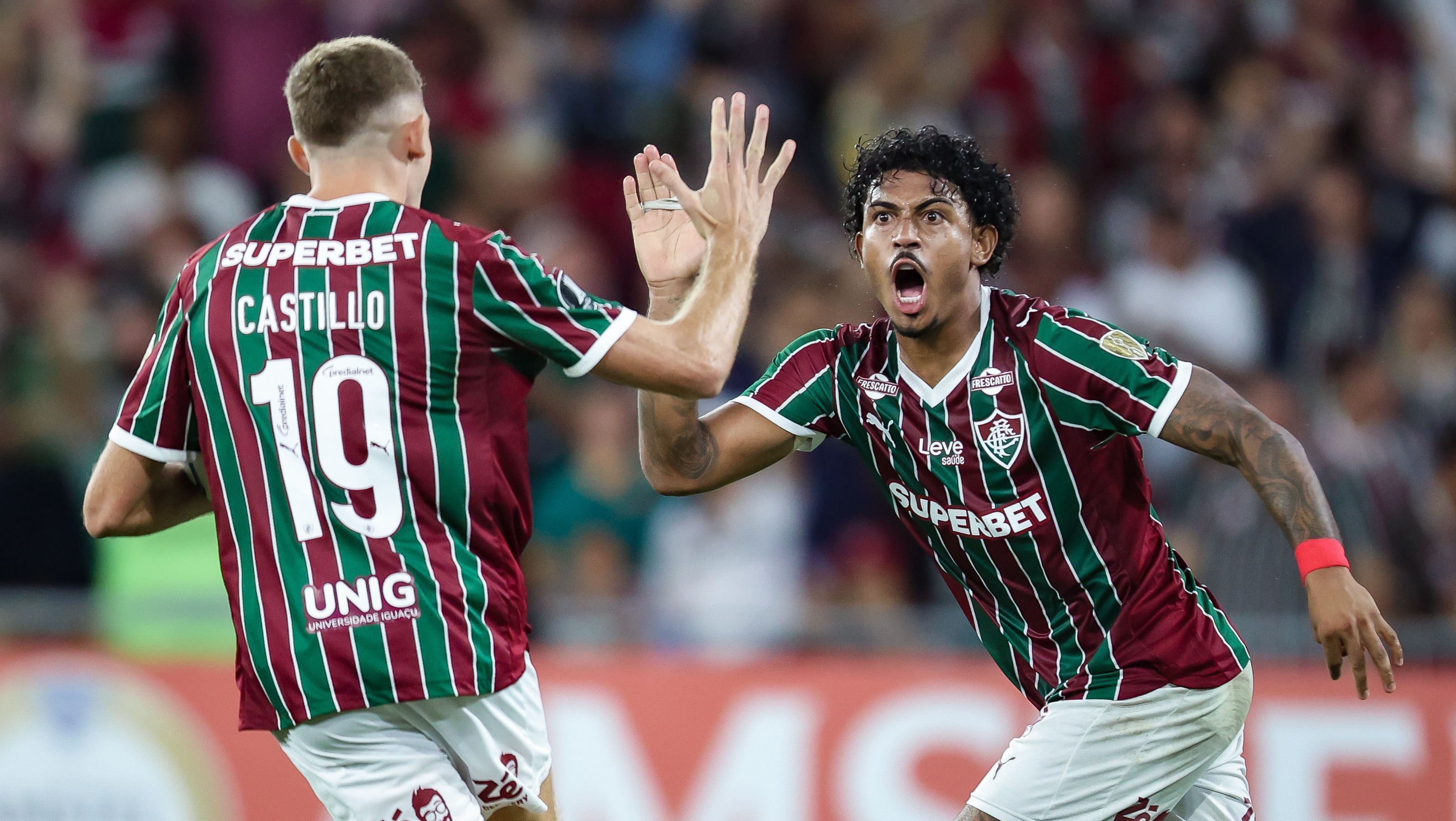 Jhon Kennedy, do Fluminense, celebra gol contra o Bolívar