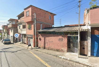Sete pessoas ficam feridas após ônibus bater em casa na zona Oeste de SP