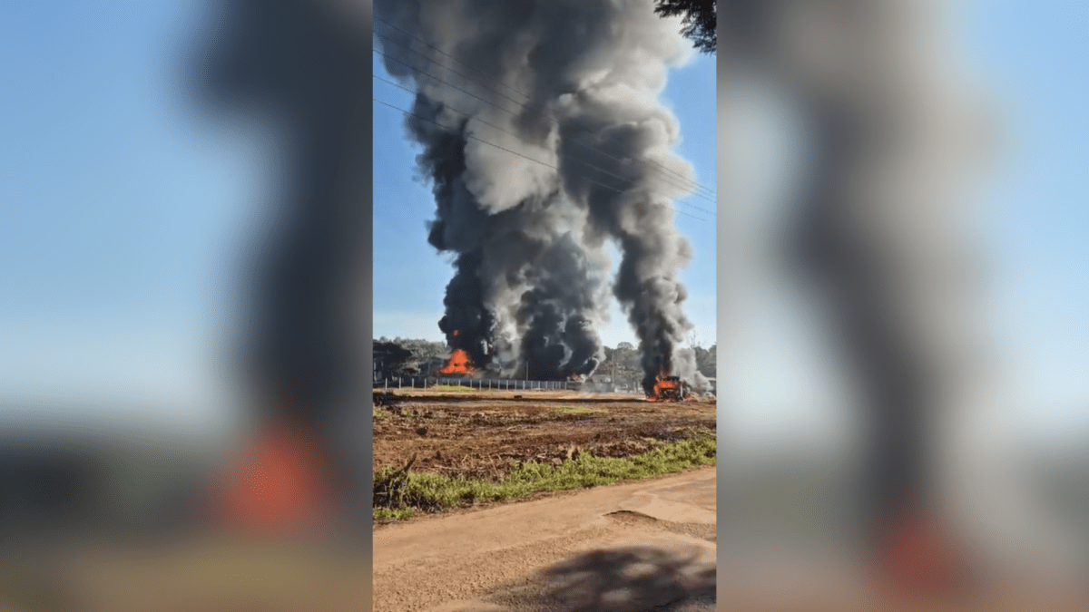Vídeo: Incêndio atinge prédio de arquivo do TJ do Espírito Santo