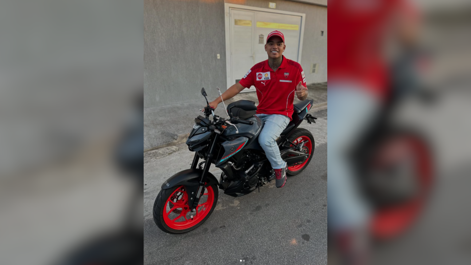 Influenciador Saymon Carvalho morre após colidir moto em poste