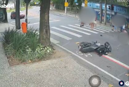 Vídeo: Motociclista atropela criança na faixa de pedestres no Rio