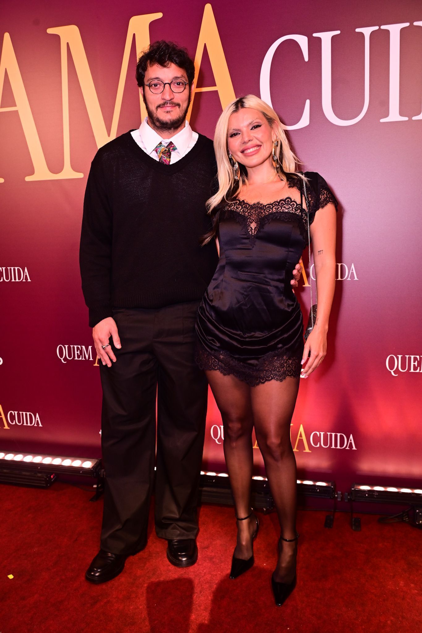 Allan e Duda assumiram o namoro após serem vistos juntos em evento de cinema • Getty
