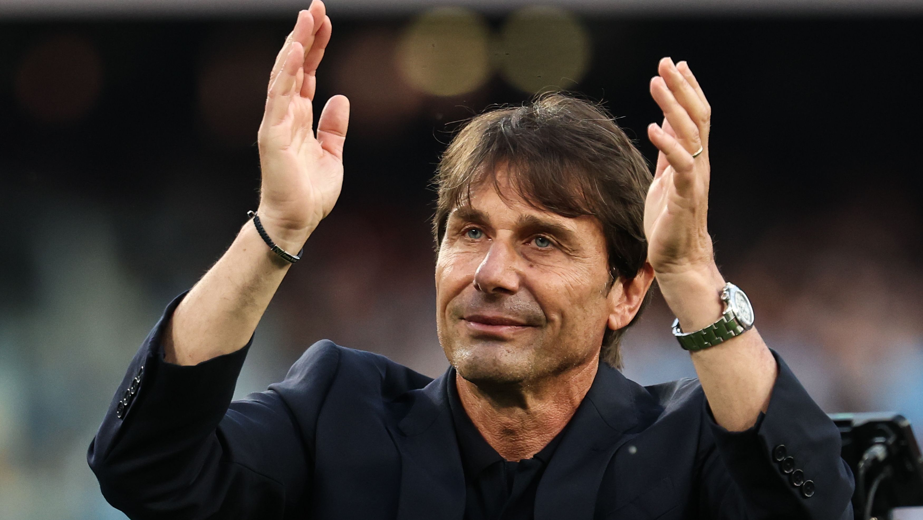 Antonio Conte, treinador que está de saída do Napoli