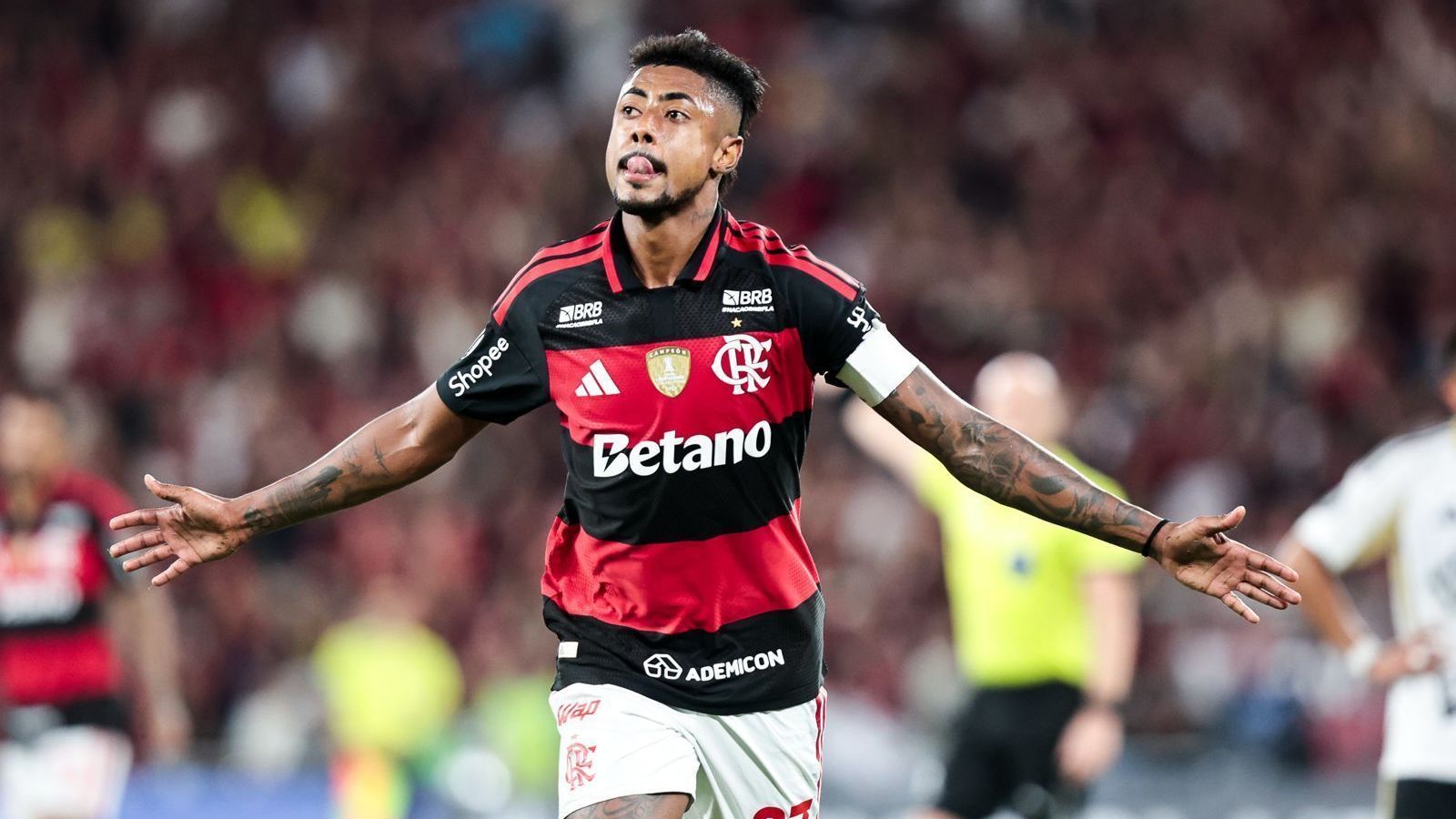 Bruno Henrique, atacante do Flamengo, celebrando um dos seus gols diante do Cusco, pela Copa Libertadores