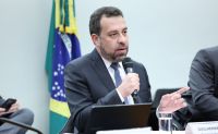 Somos contra “qualquer medida” de transição, diz Boulos sobre fim da 6x1