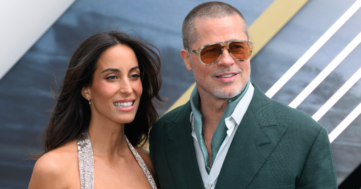 Brad Pitt é flagrado em evento com namorada 30 anos mais jovem