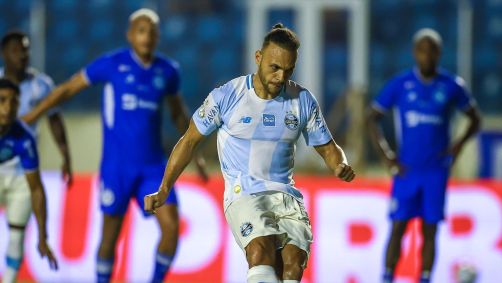 Braithwaite fez dois gols
