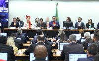 6×1: see how each deputy voted in the Chamber's special committee