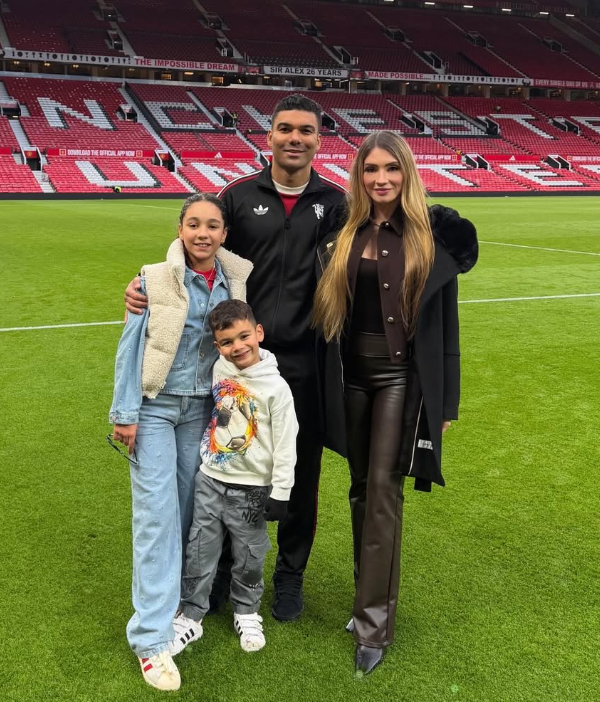 Anna Mariana, Casemiro e família • Instagram / Anna Mariana Casemiro
