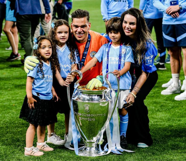 Lais Moraes, Ederson e família • Instagram / Lais Moraes
