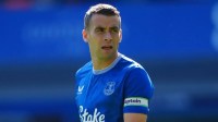 Lateral-direito do Everton anuncia despedida após 17 anos no clube