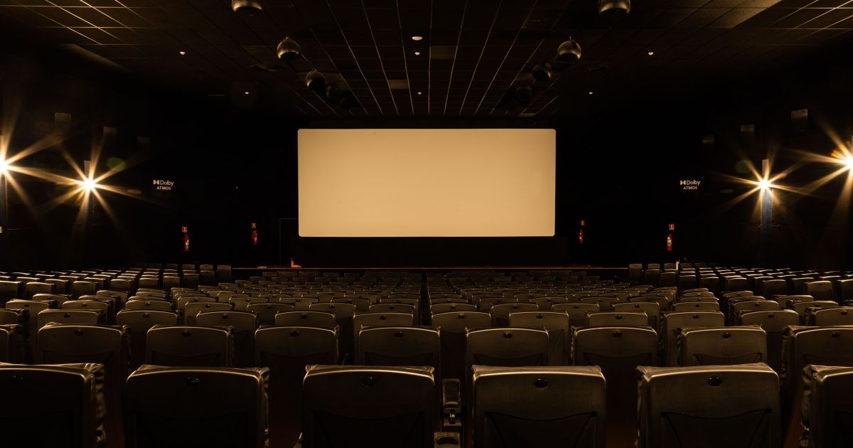 Cómo la neurociencia explica la experiencia sonora de una sala de cine Cómo la neurociencia explica la experiencia sonora de una sala de cine