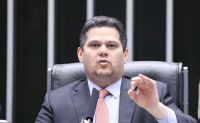 Cobrado por CPMI do Master, Alcolumbre descarta instalação e pede desculpa