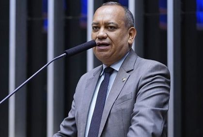 Carro do deputado Max Lemos é alvo de ataque a tiros em rodovia no RJ