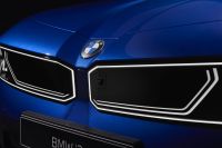 BMW e Mercedes apostam em design "retrô futurista" para novos elétricos