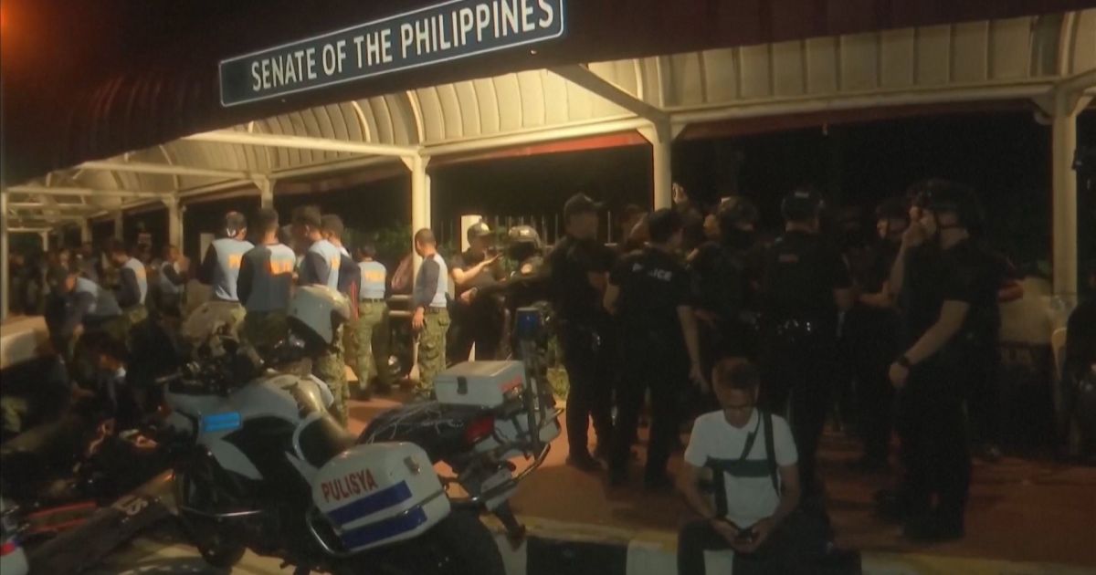 Tiros são disparados e causam tumulto no Senado das Filipinas