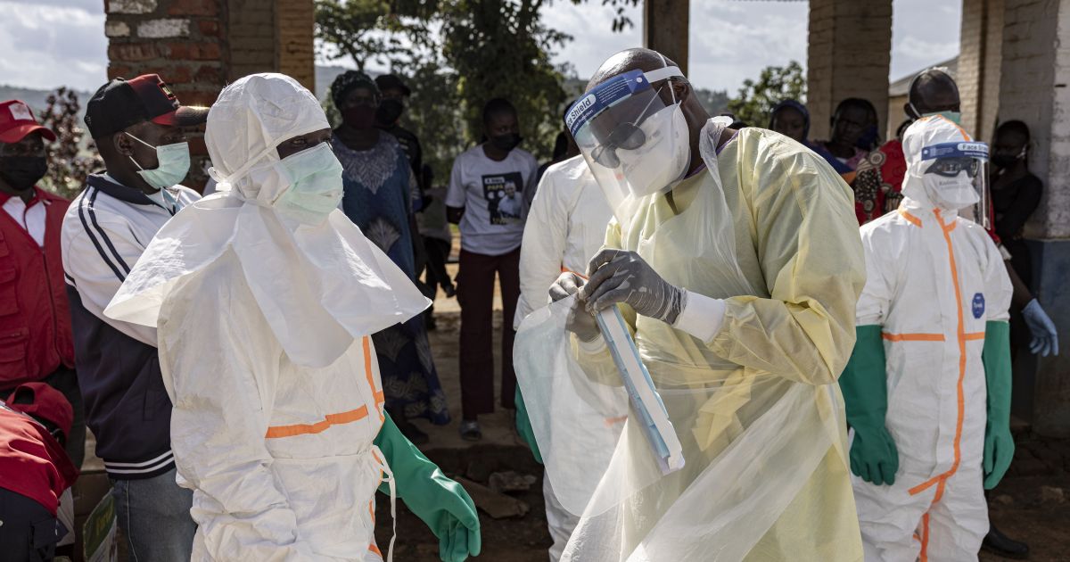 Carne de caça, ritos fúnebres: o que explica surto de Ebola na RD Congo?