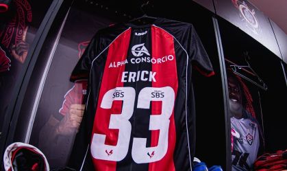 Camisa de Erick antes de Vitória x Flamengo