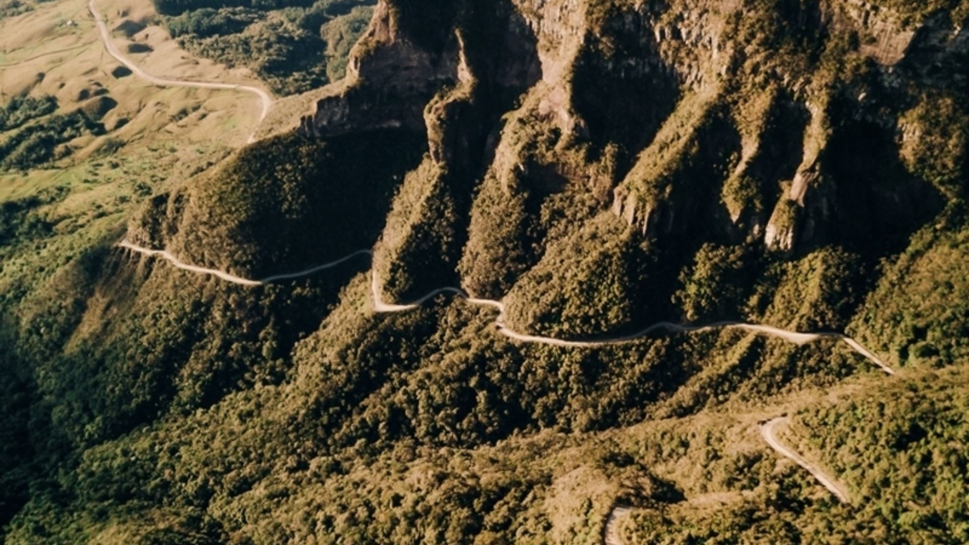 Estrada mais temida do Brasil surgiu após lava vulcânica em SC (1)