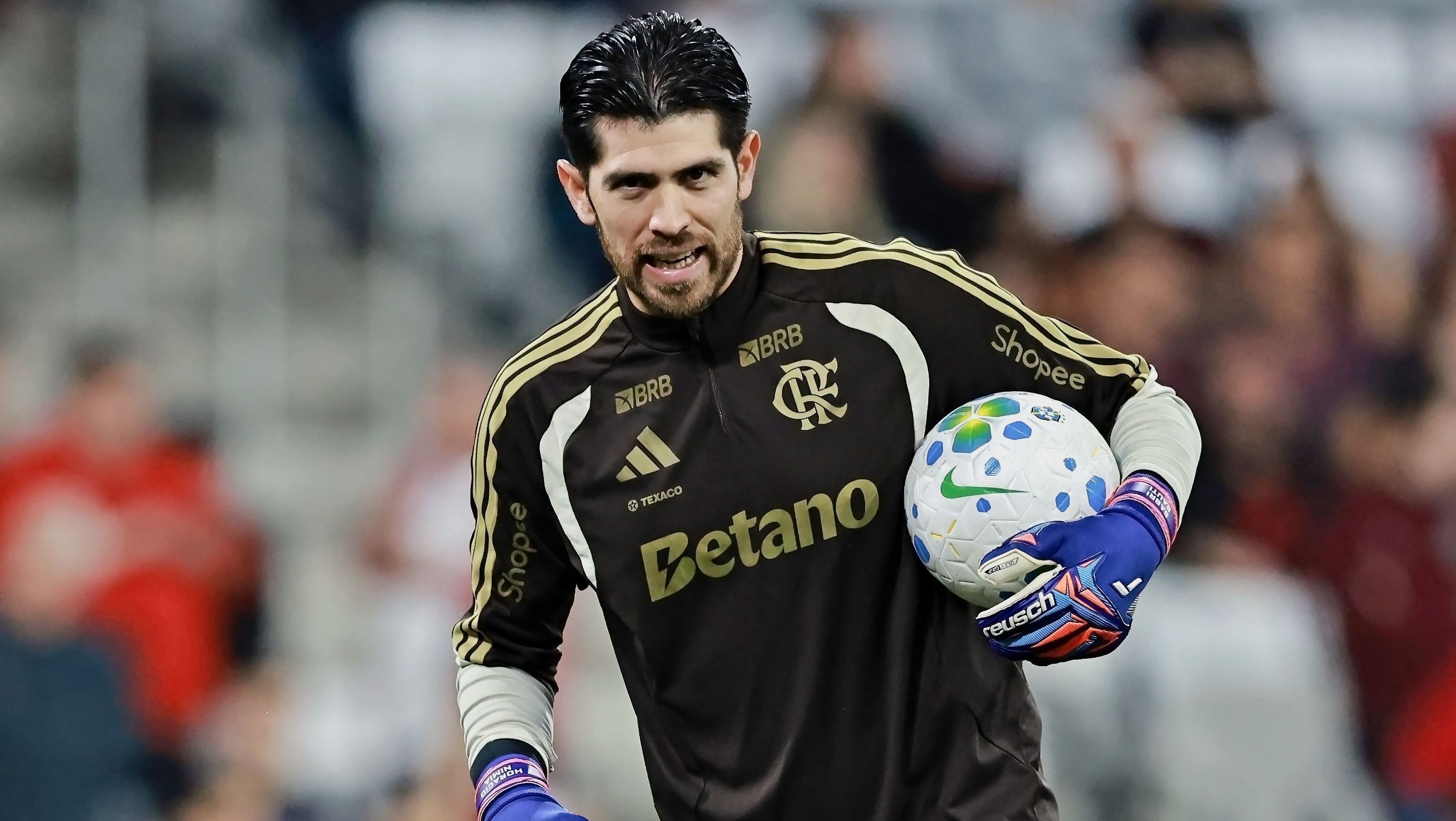 Goleiro Rossi durante Athletico x Flamengo