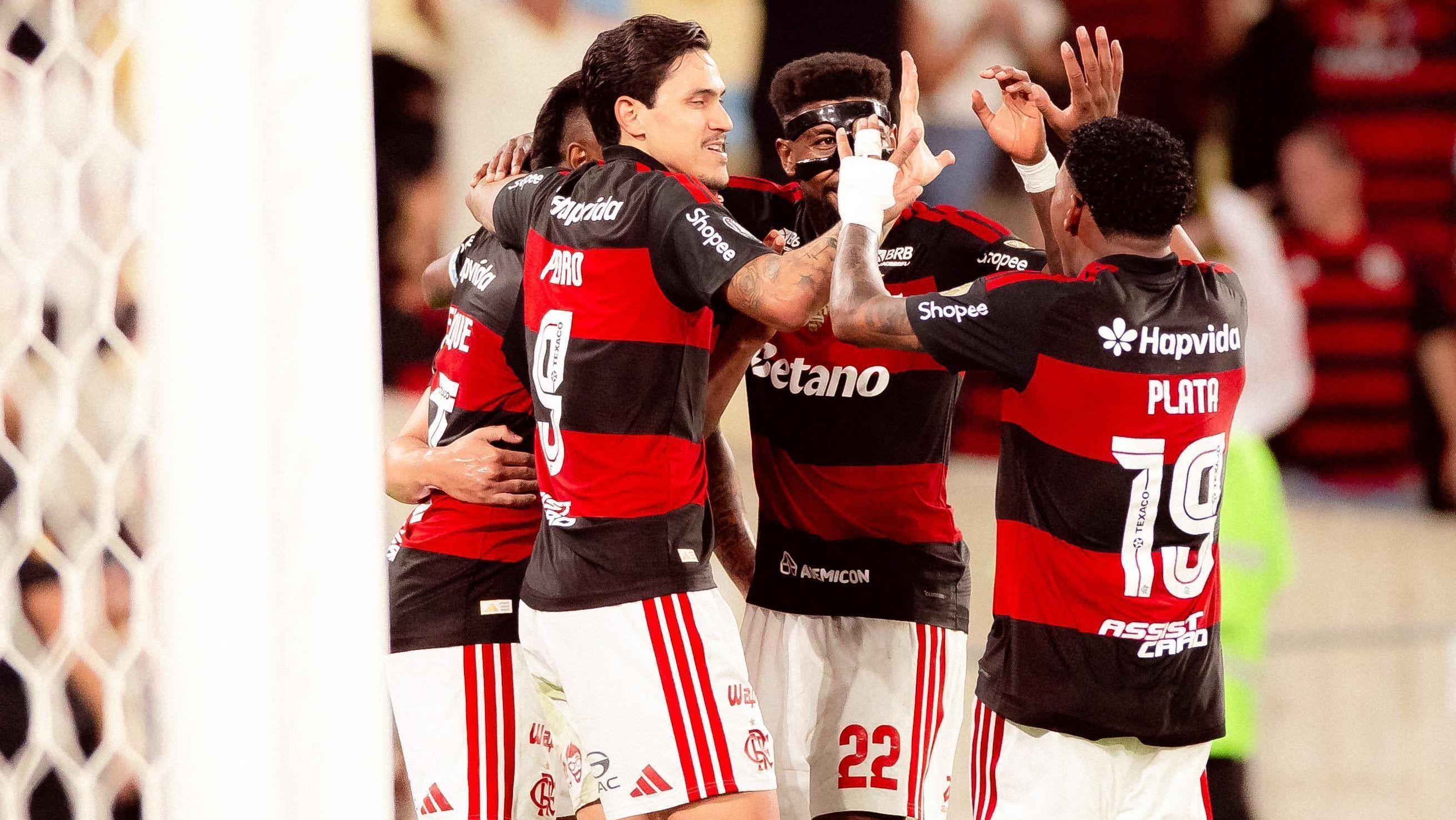 Jogadores do Flamengo comemoram vitória sobre o Cusco