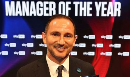 Frank Lampard é eleito técnico do ano na Inglaterra