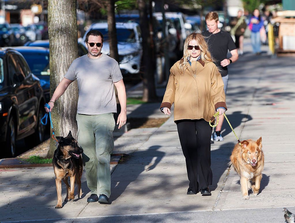 Sebastian Stan e Annabelle Wallis caminhando pelas ruas de Nova York • Aeon/GC Images