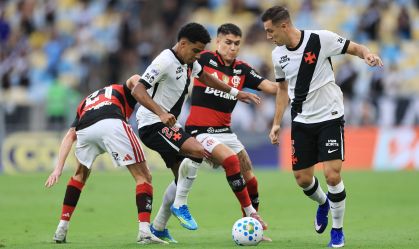Lance de Flamengo x Vasco pelo Campeonato Brasileiro