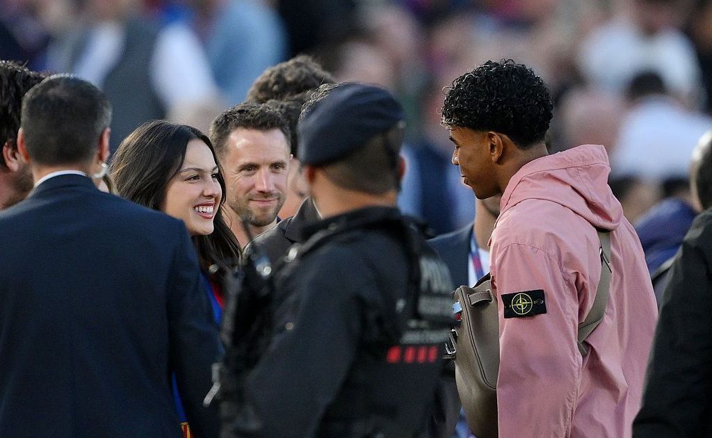 Olivia Rodrigo se encontra com Lamine Yamal antes de El Clásico; veja