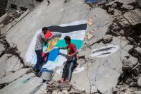 Palestinos desenham mural em homenagem a Lamine Yamal em Gaza