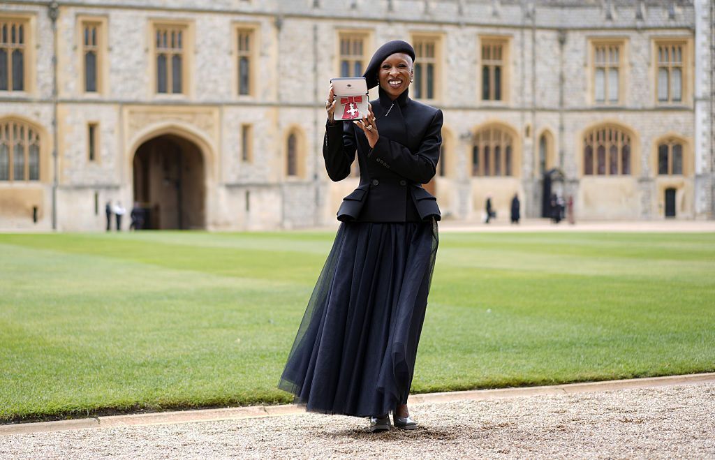 Cynthia Erivo recebe honraria da monarquia britânica que a torna Membro da Ordem do Império Britânico • Andrew Matthews - Pool/Getty Images